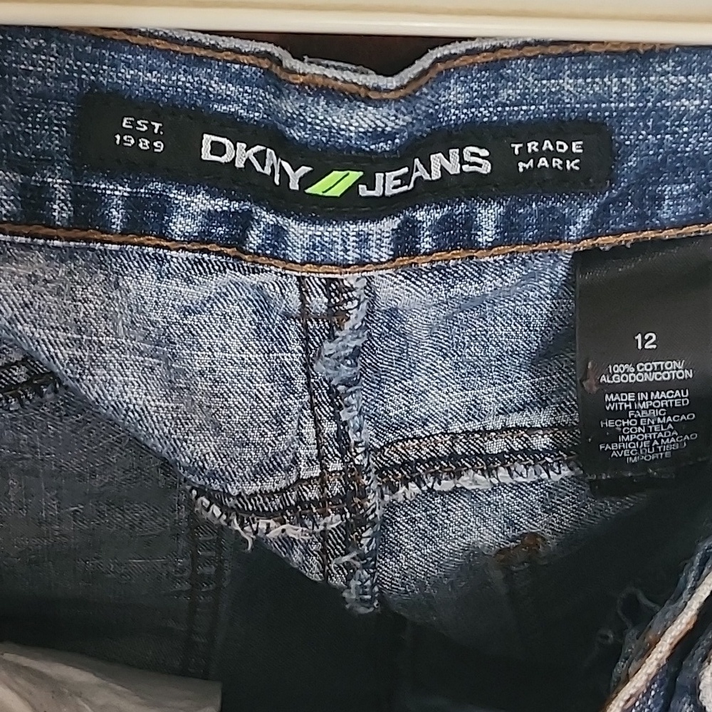 DKNY Classic Blue Denim Shorts - Picture 3 of 3